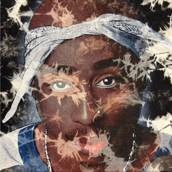 💎ViNTaGe 💎00’s AuTHeNTiC 💯 RiP TuPaC 🕊️ MeMoRiaL T-shirt 👕 - Picture 2 of 4